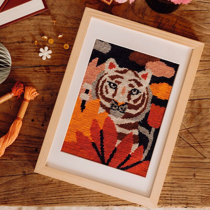 Atelier 64 - Tiger Needlepoint Kit