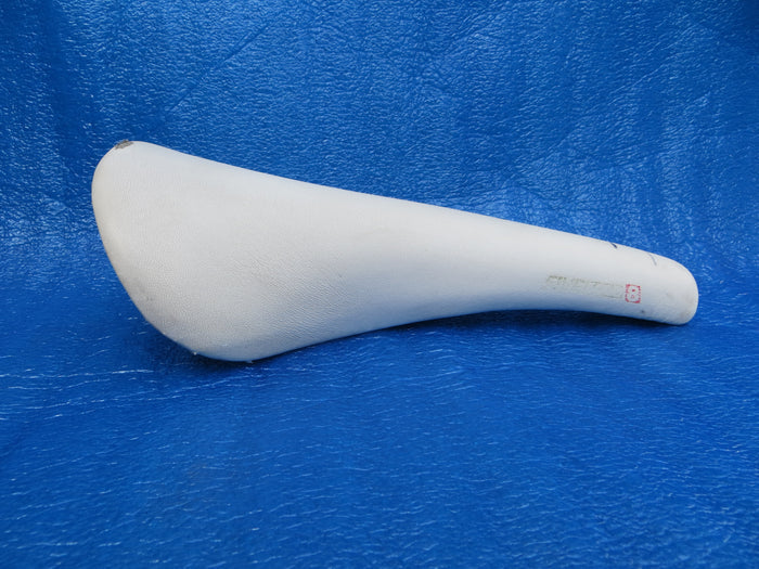 Kashima Five Gold FG-8P 30mm NJS Unpadded Saddle (26082106)