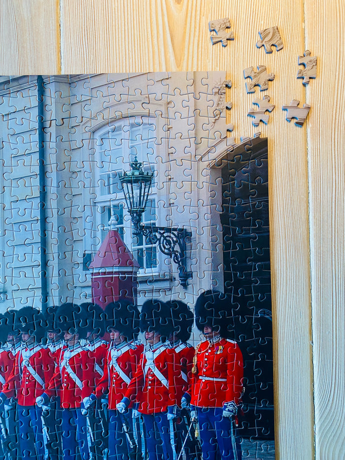 RØD GALLA 1000 brikker puslespil fra Penny Puzzle